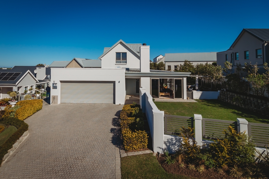 4 Bedroom Property for Sale in Kingswood Golf Estate Western Cape